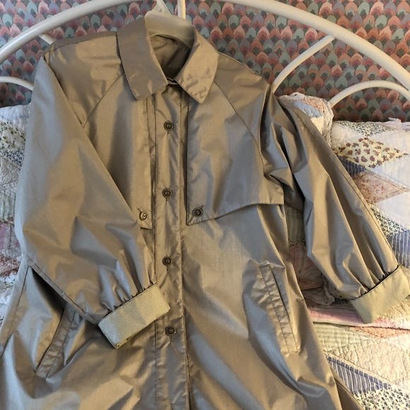 VINTAGE FLEET STREET - 10 Petite -SHIMMERY METALLIC RAGLAN SLEEVETRENCH
